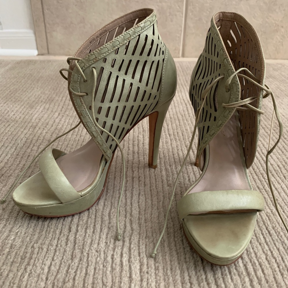 Pour la Victoire Platform Open Toe Sandals High Heels Shoes Pastel Green Sz 5.5
